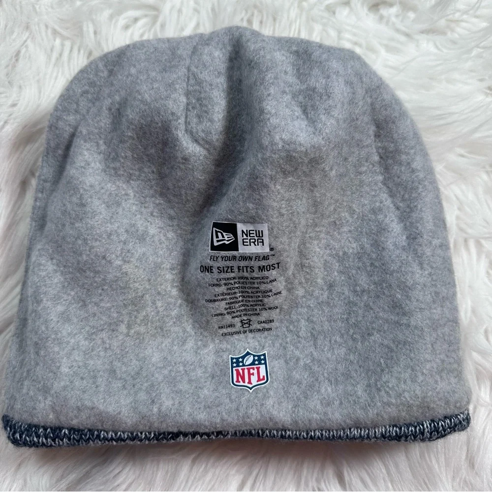 New Era • Official NFL Seattle Seahawks Striped Pom Pom Beanie - Picture 8 of 8